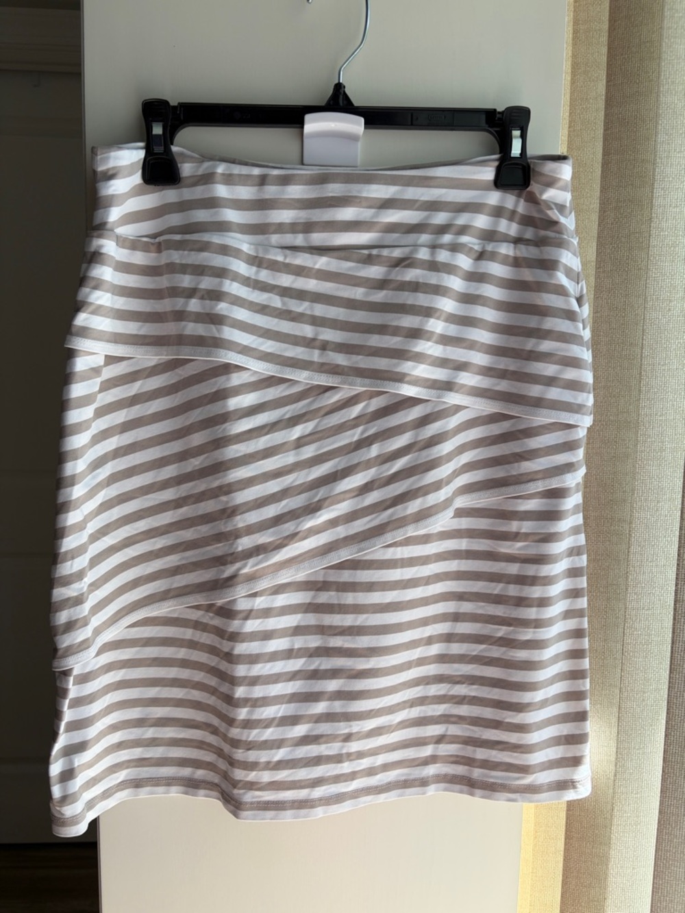 J. McLaughlin White & Taupe Striped Layered Mini Skirt